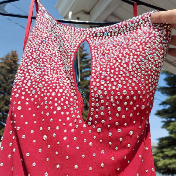 Dress - Picture 6 of 11